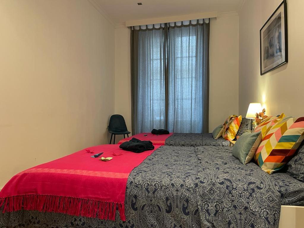 By La Rambla Rooms Barcelona Exterior photo